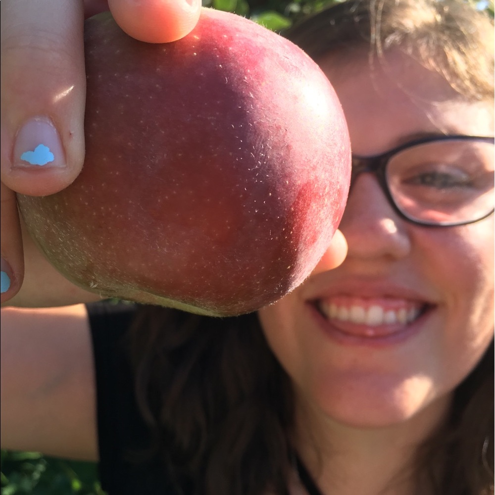 Meet your Posher, Olivia